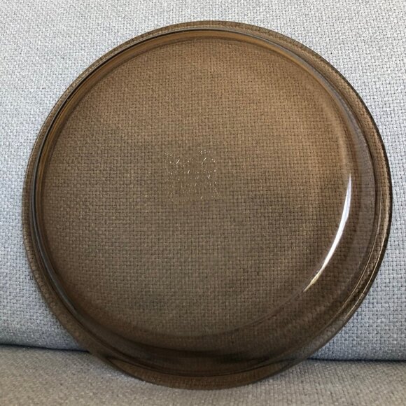 PYREX 209 Brown Pie Dish 23 cm Oven and Microwave Safe USA - Picture 2 of 9